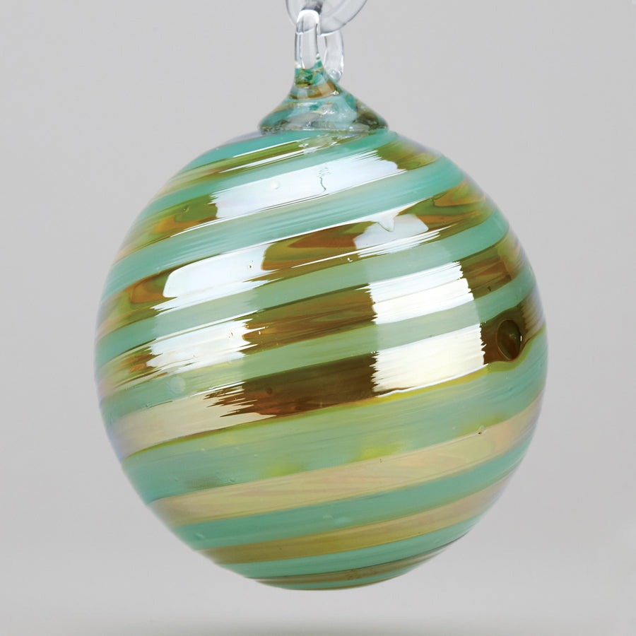 Ornament Spearment Swirl
