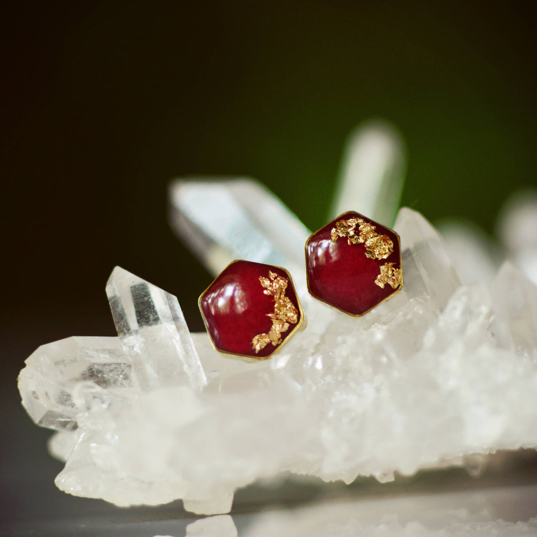 Sweet Gold Leaf Accented Hexagon Earrings