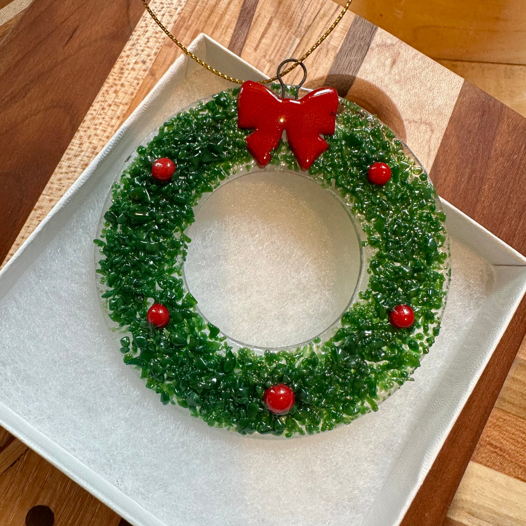 Ornament Wreath + Red Balls