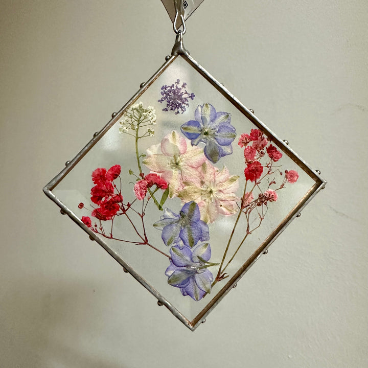 Medium Diamond Shaped Pressed Flower