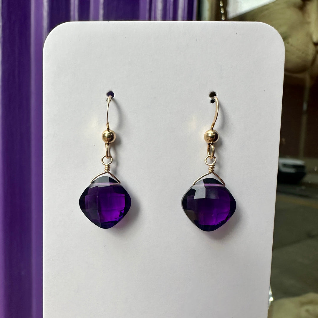 Simple Earrings Violet