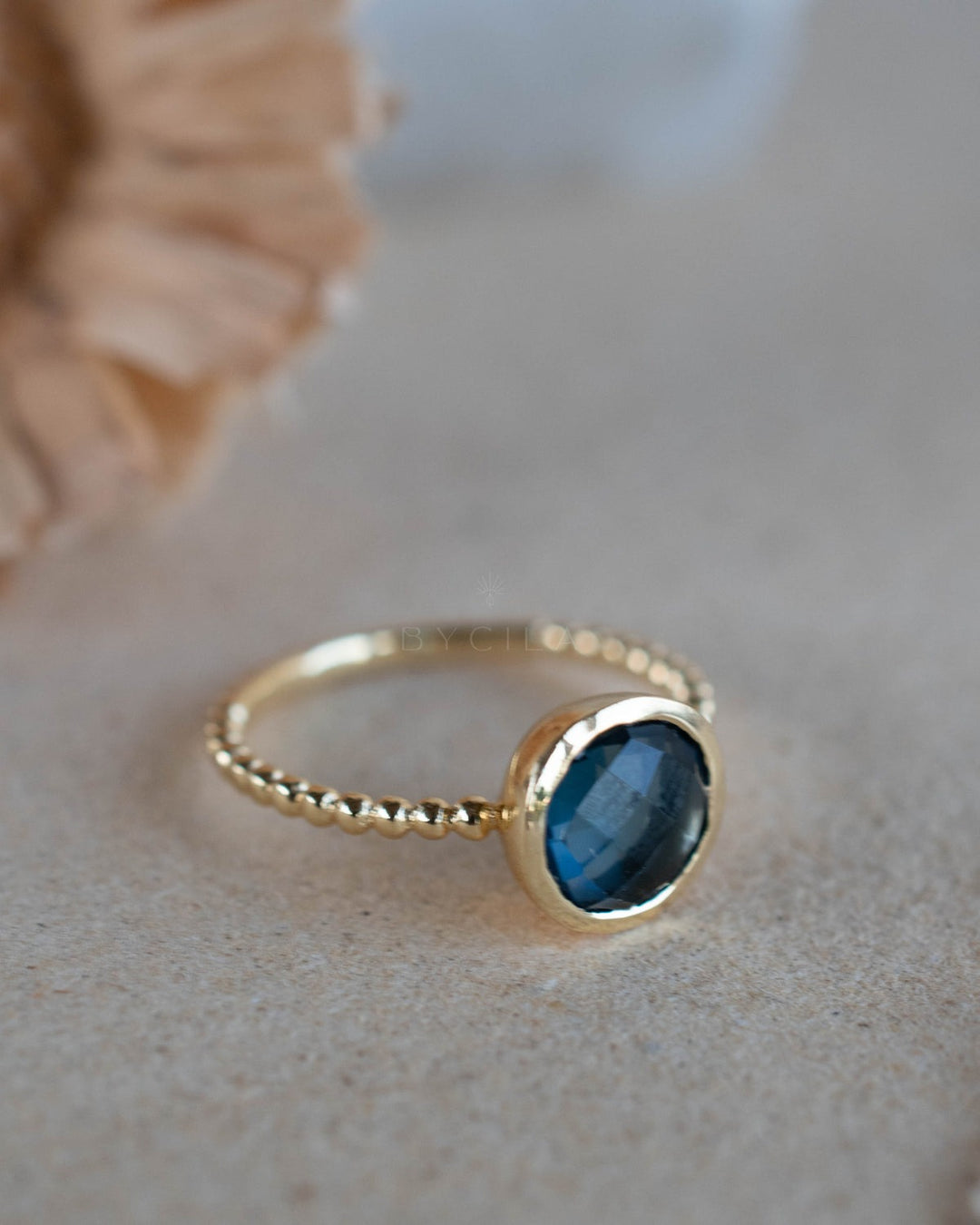 Tessy Ring Iolite Hydro Gold Plated