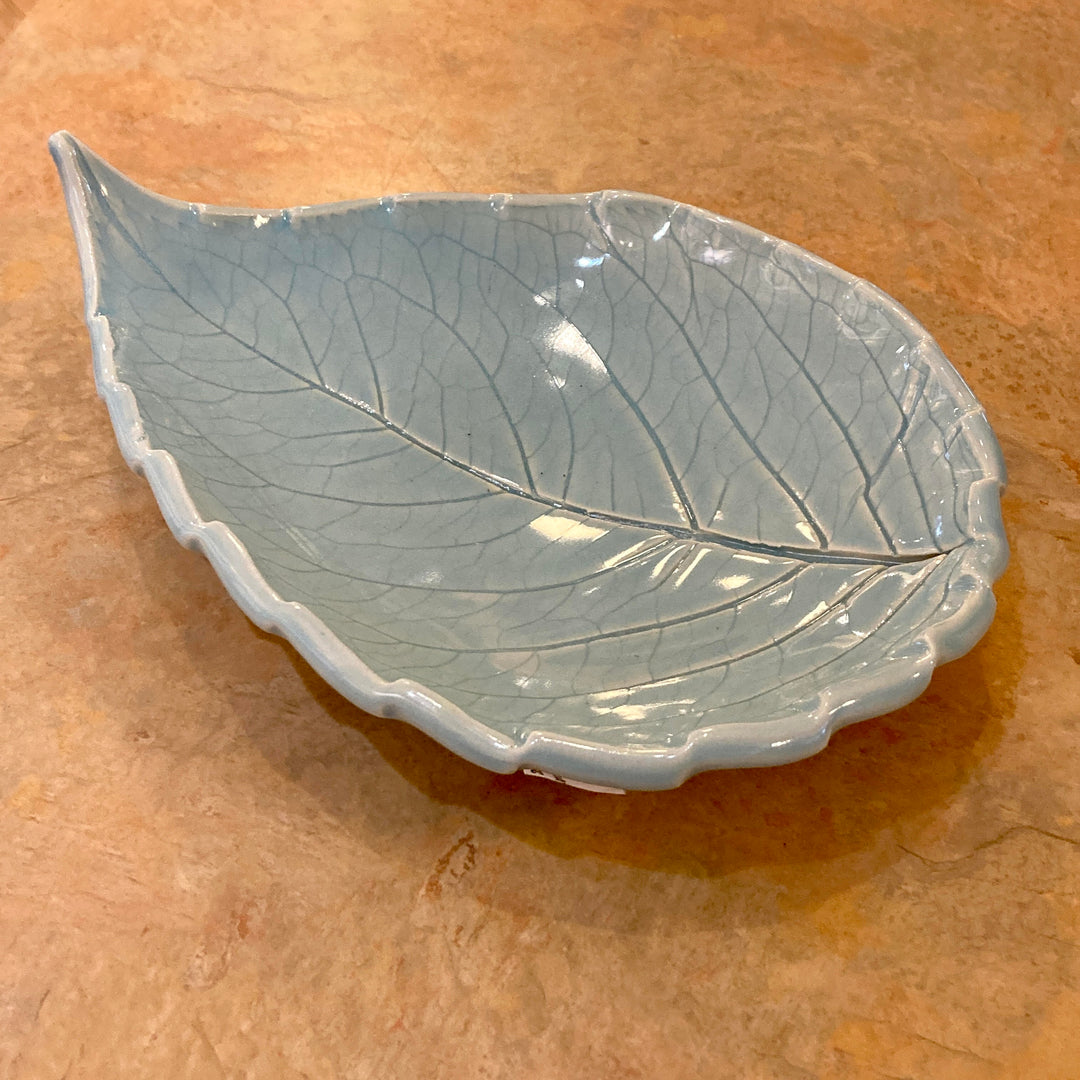 Hydrangea Leaf Dish Light Blue