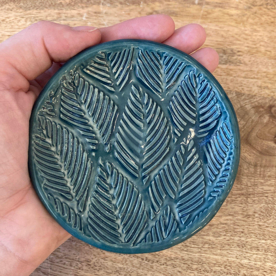 Textured Dish Round Feathers Teal