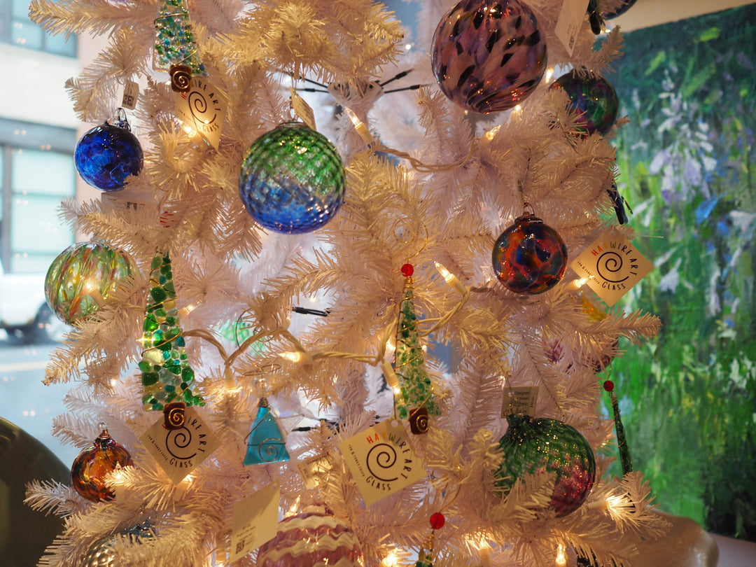 A Gift That Lasts: Artful Ideas for Everyone on Your List