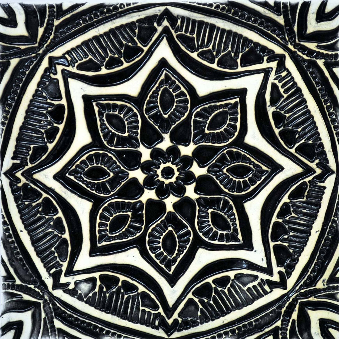 Tile Black & White