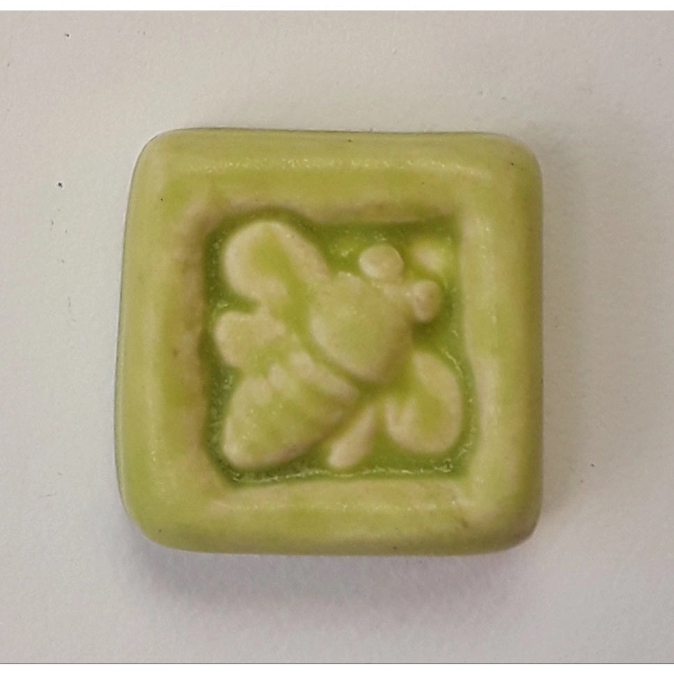 2X2 Bee Tile Charteuse