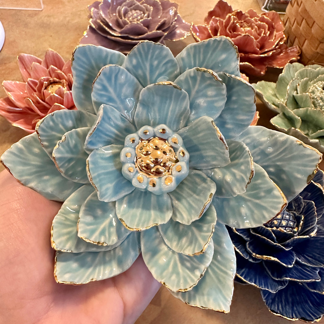 Turquoise Poli Flower