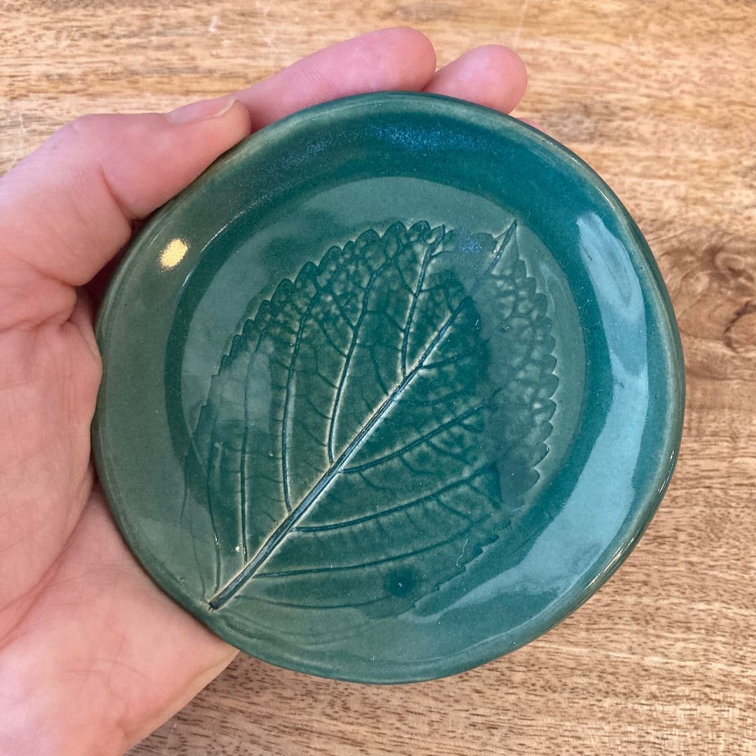 Textured Dish Leaf Imprint Green