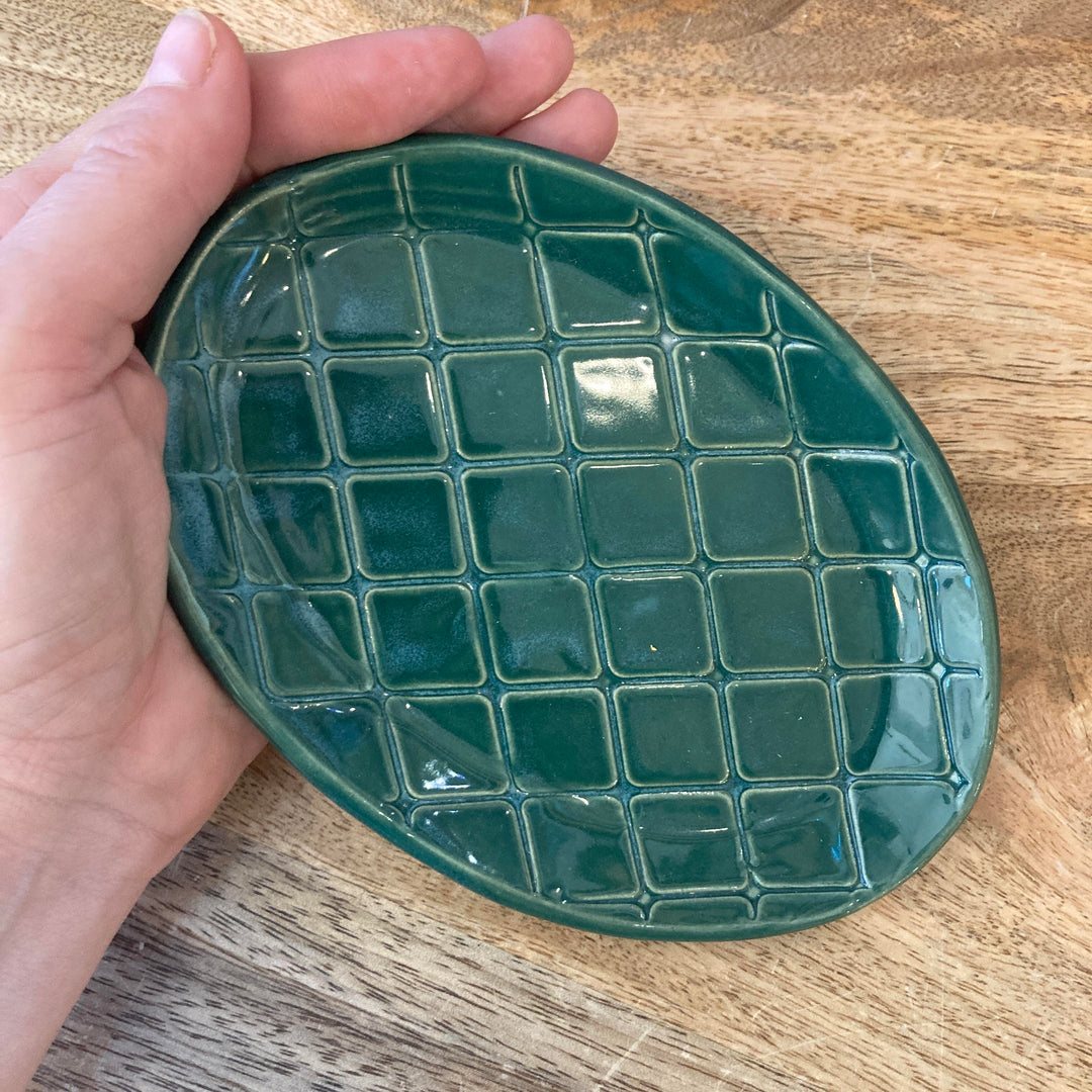 Textured Dish Oval Diamond Green