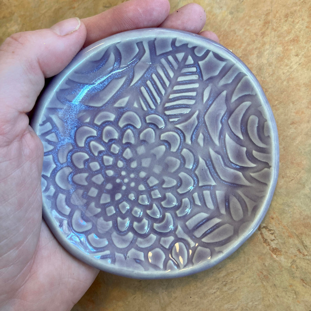 Textured Dish Round Floral Purple