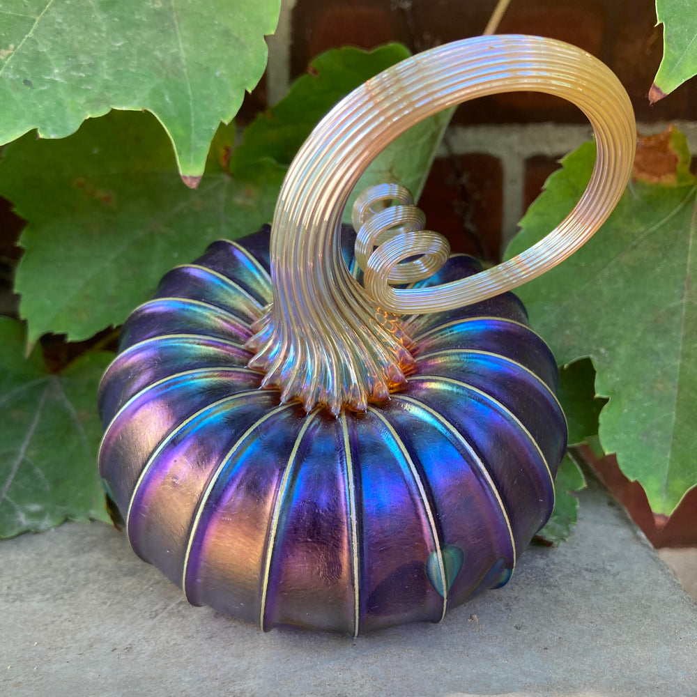 Pumpkin Small Tilted Purple