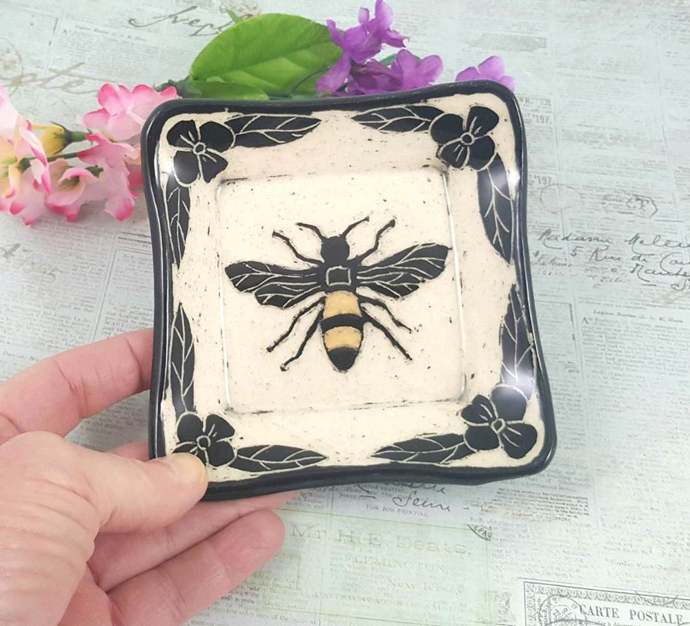 Bee Dish