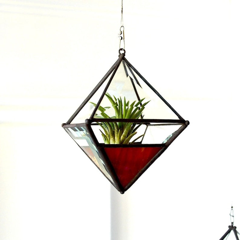 Hanging Pyramid Terrarium Red