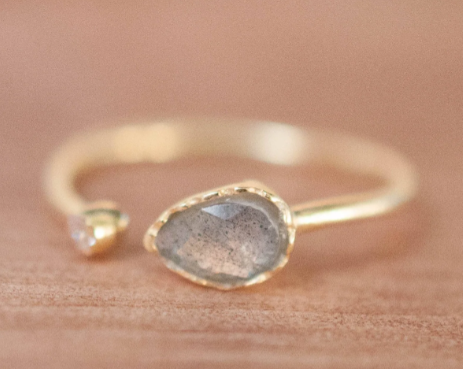 Pietra Ring Labradorite + Gold