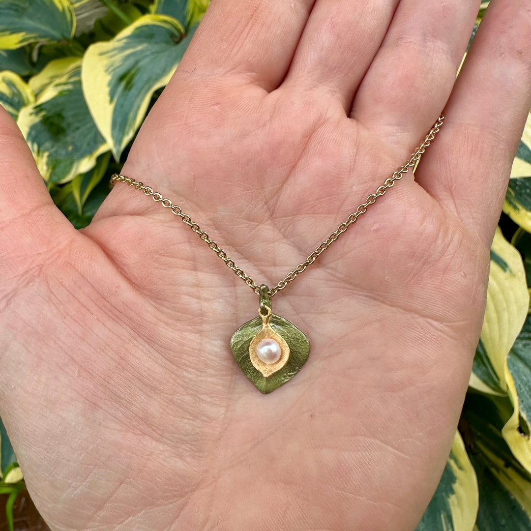 Eucalyptus Round Leaf Dainty Pendant Necklace