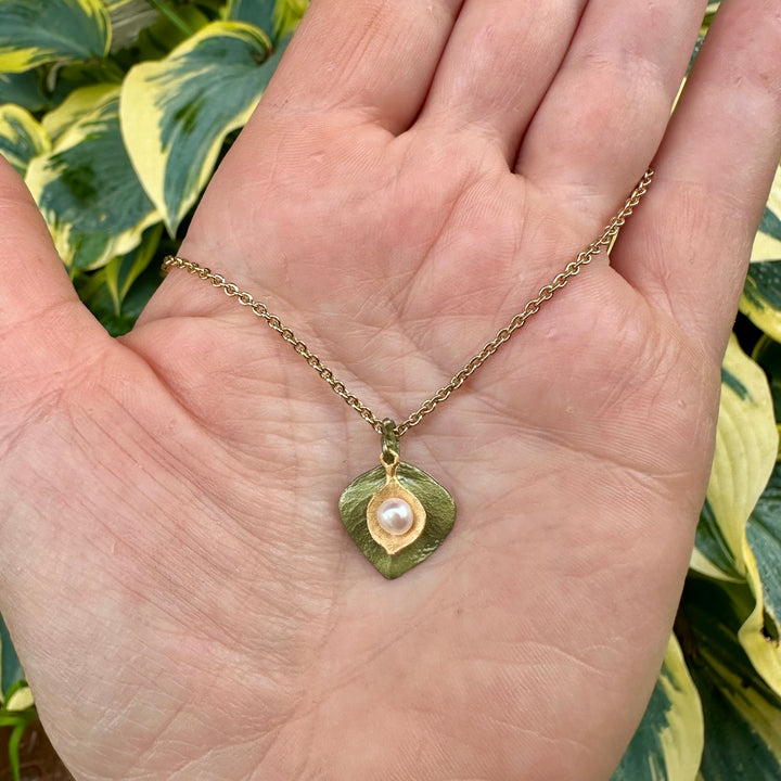 Eucalyptus Round Leaf Dainty Pendant Necklace