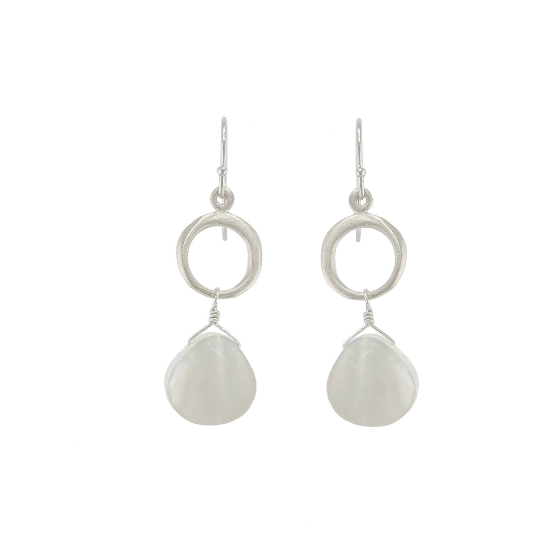 Small circle with white mother of pearl drops earrings Silver