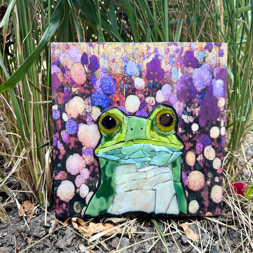 Frog &amp; Hydrangeas