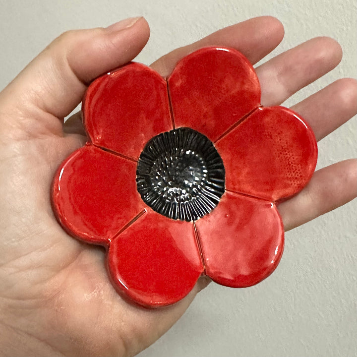Medium Red Poppy Dishes