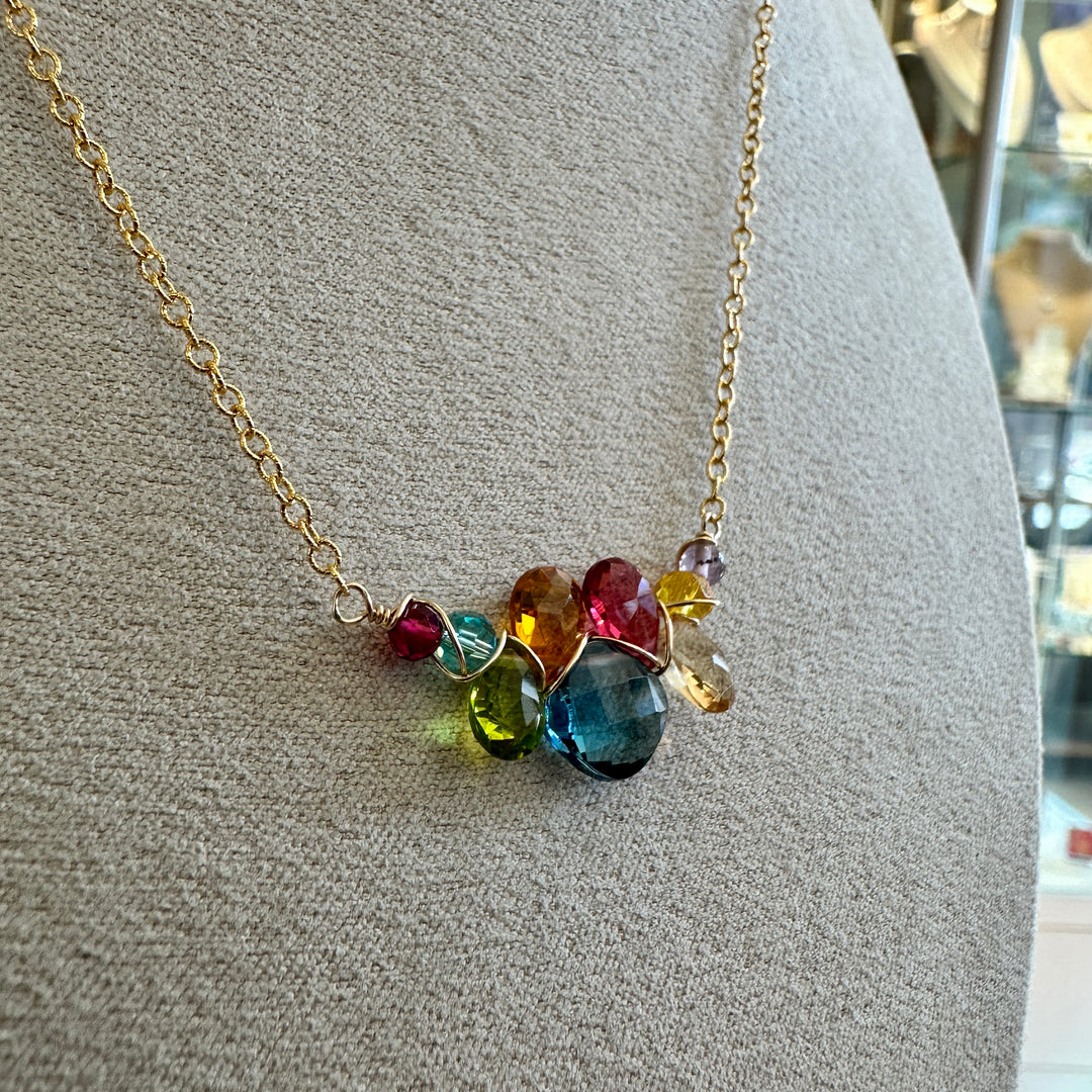 Square + Teardrop Necklace Spinele Qtz