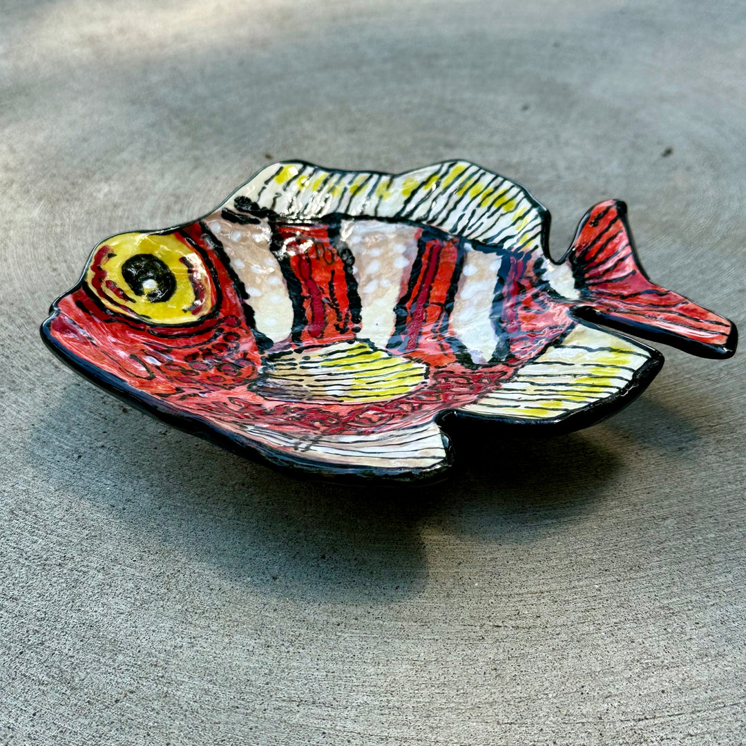 Fish Dish Medium Red Stripe