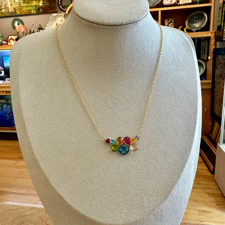 Square + Teardrop Necklace Spinele Qtz