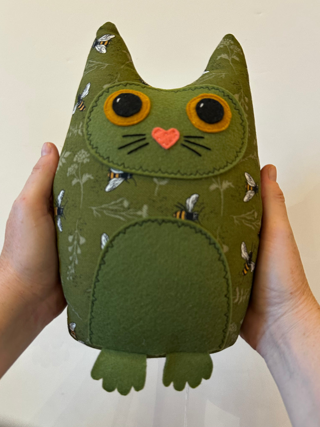 Plush Cat - Bella Bee