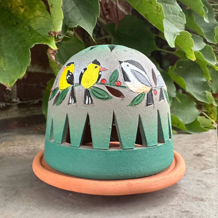 Songbird Garland on Green Luminary