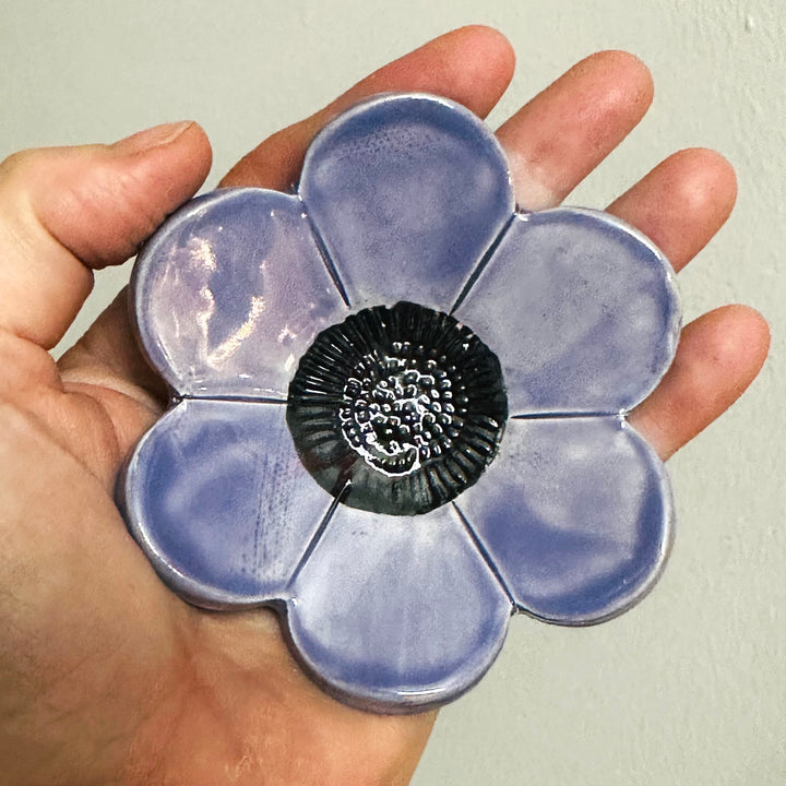 Purple Medium Flower Dishes