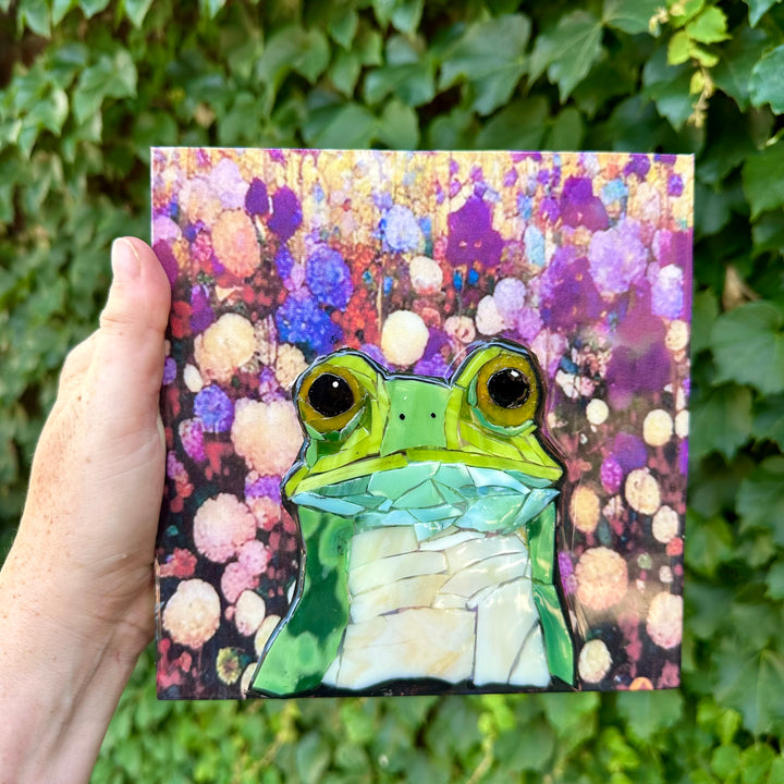 Frog &amp; Hydrangeas