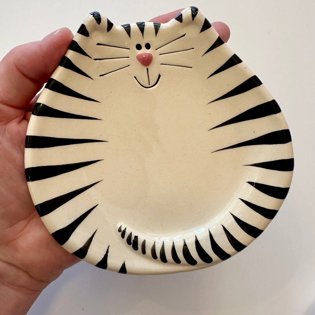 5" White + Black Tiger Cat Dish