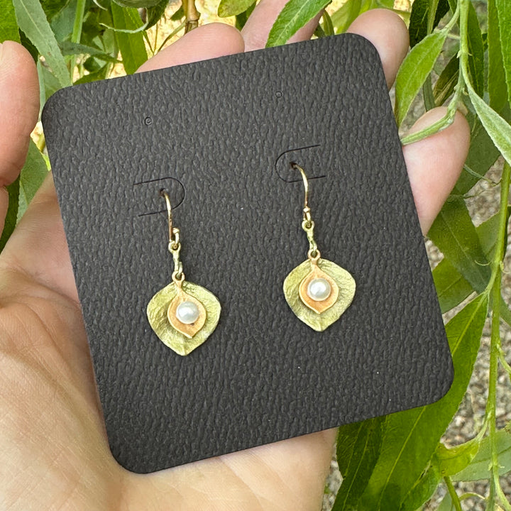 Eucalyptus Round Leaf Pearl Wire Earrings