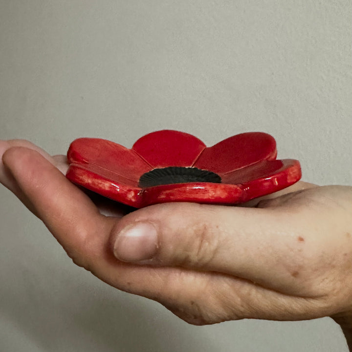 Medium Red Poppy Dishes
