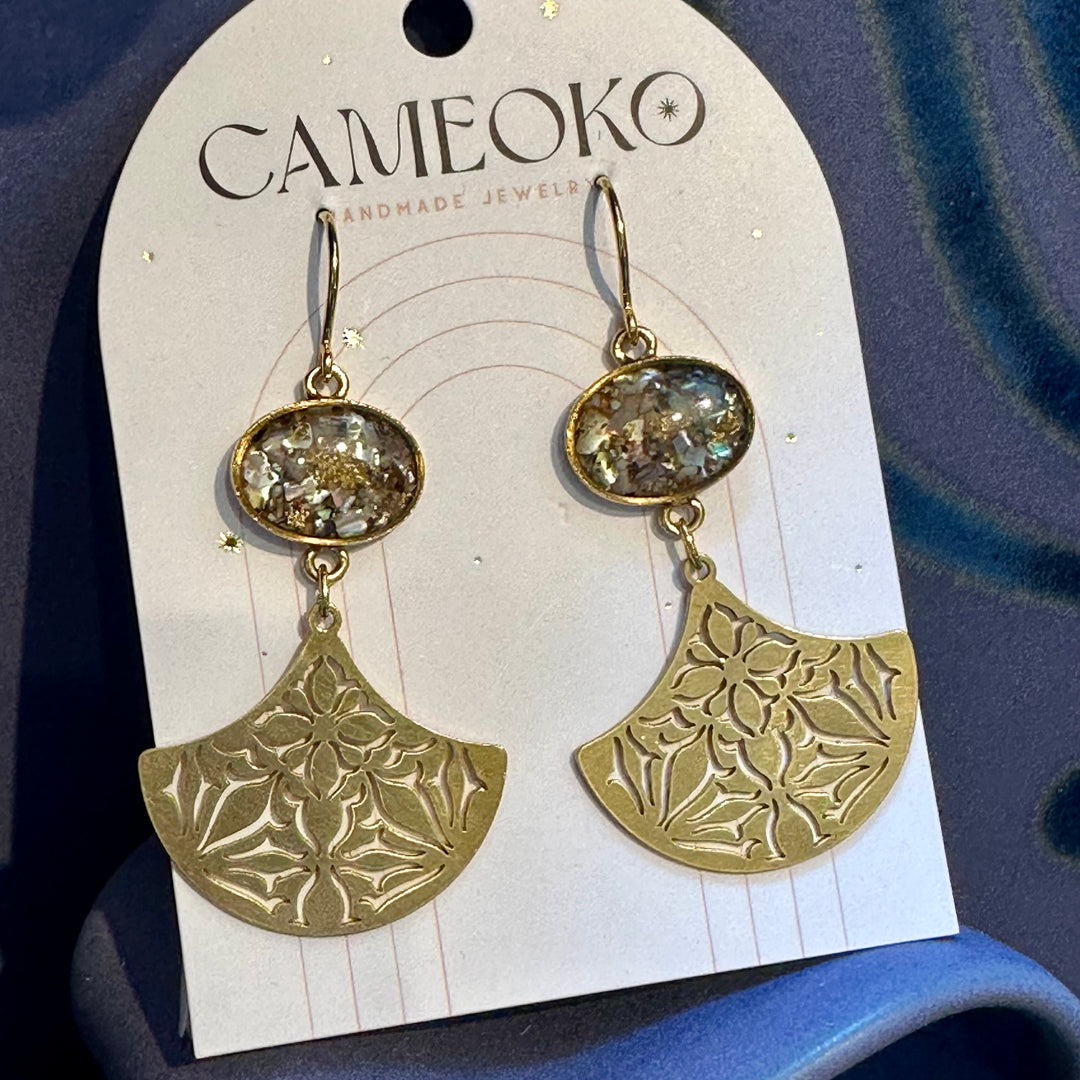 Crushed Gemstone Meadow Dangle Earring: Abalone