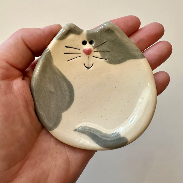 3" White + Gray Spotted Cat Dish