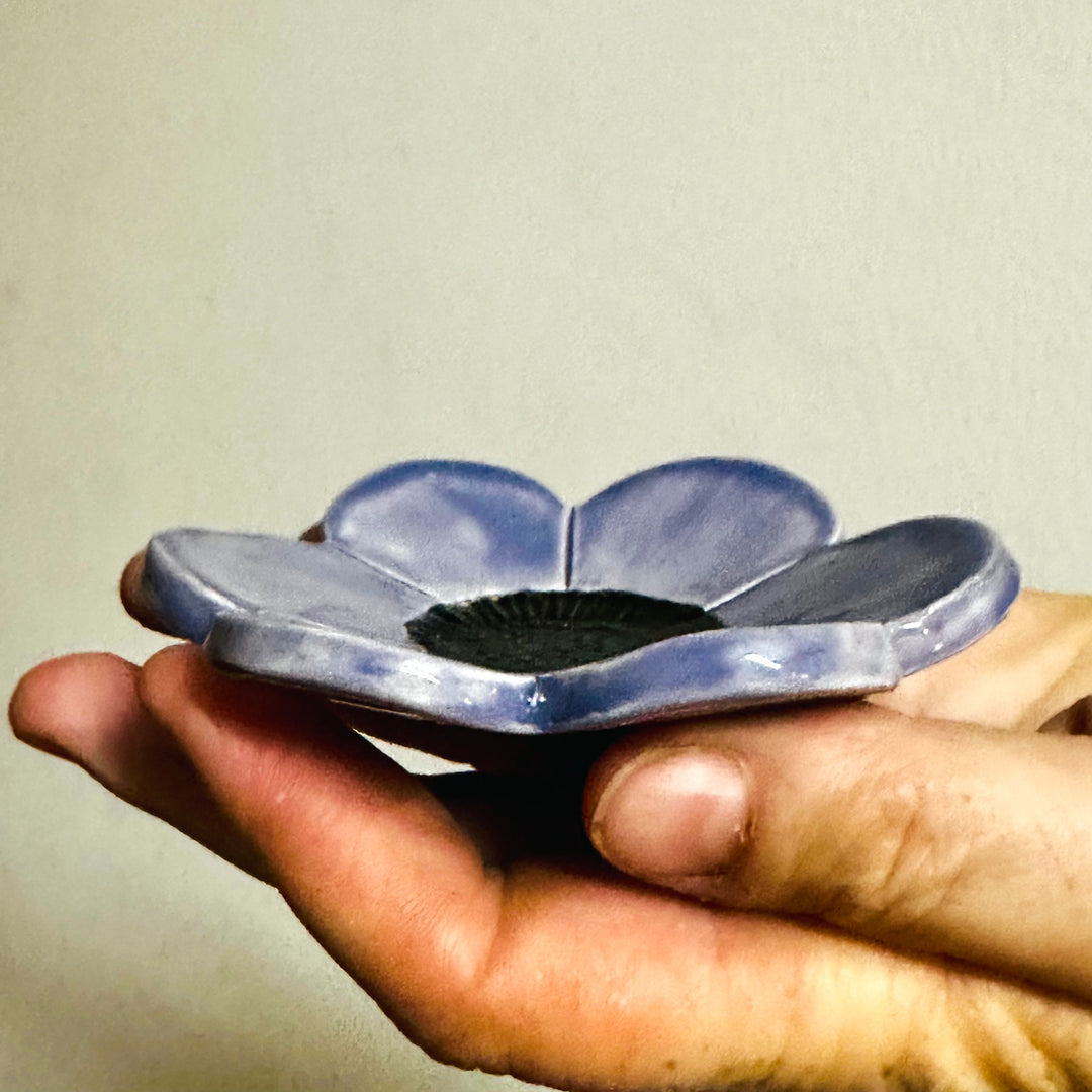 Purple Medium Flower Dishes