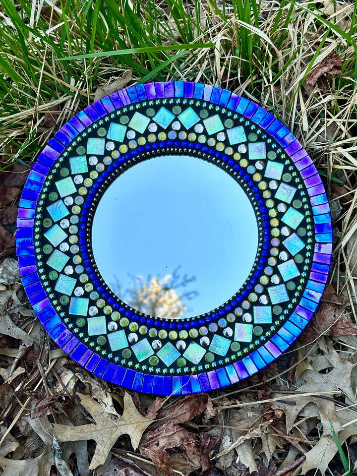 Atlantis 10" Round Mosaic Mirror