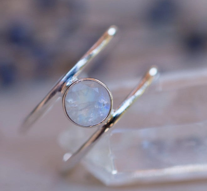 Gabriela Ring Moonstone SS 9