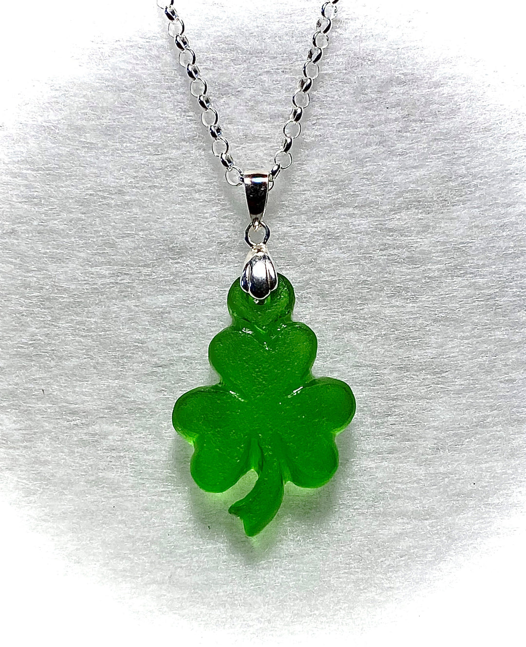 Shamrock Carved Kelly Green