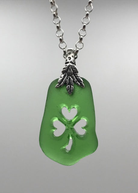 Kelly Green shamrock 18" Necklace