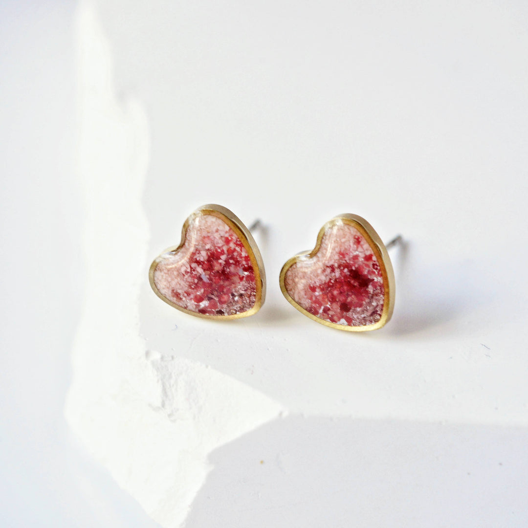 Gradient Stone Inlay Heart Shaped Stud Earrings