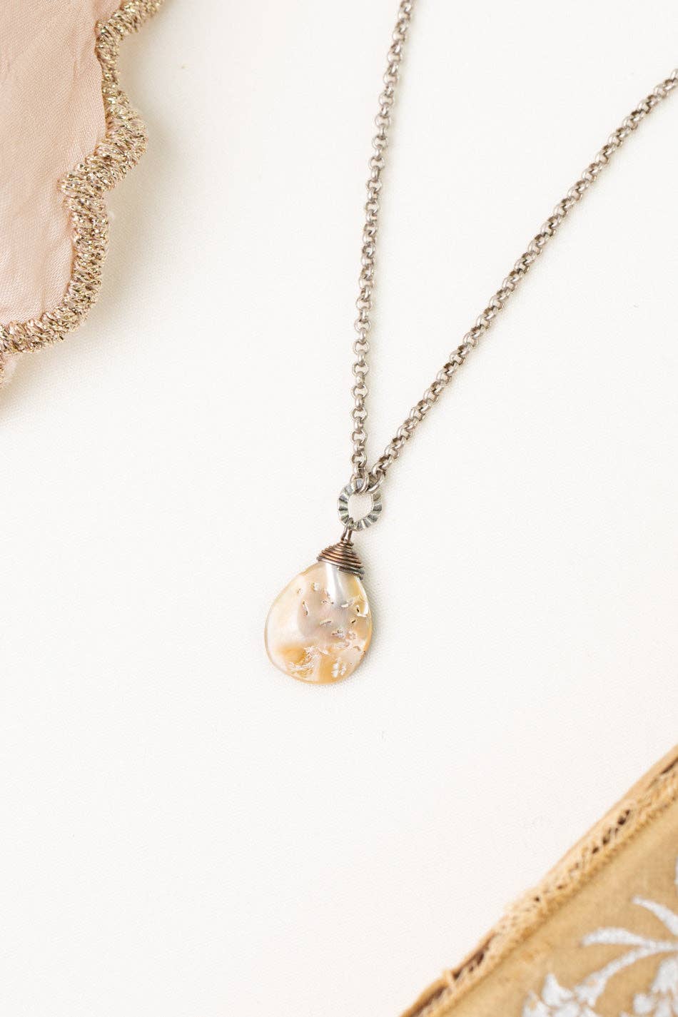 Windsor Castle 15.5-17.5" Abalone Teardrop Briolette Simple Necklace