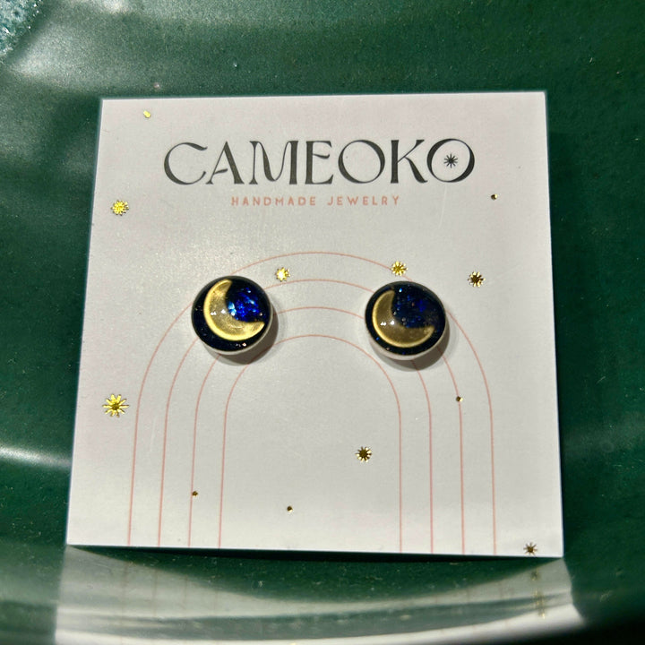 The Cuties Stone Post Moon Earrings