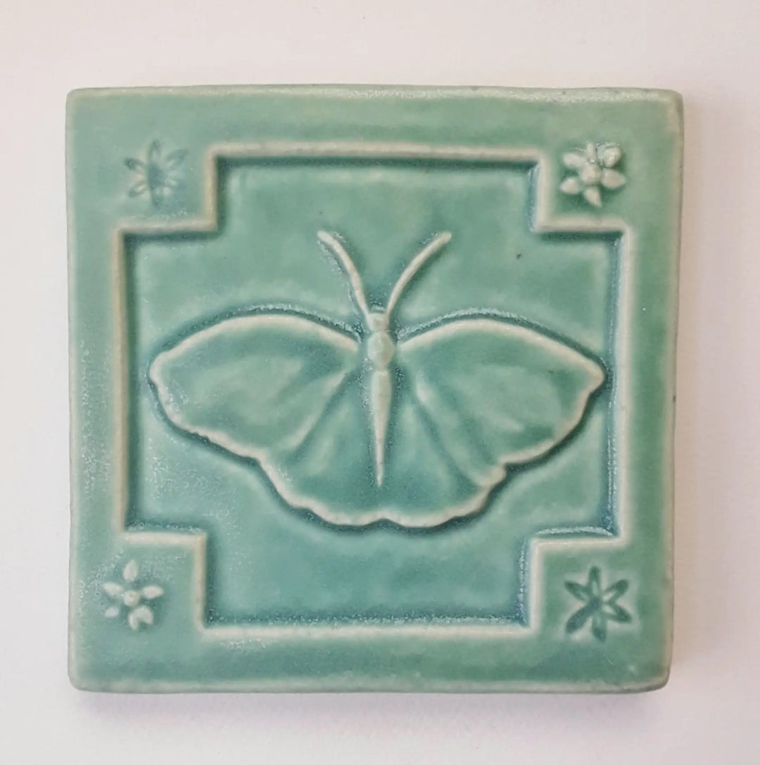 4x4 Butterfly Tile Bermuda Green
