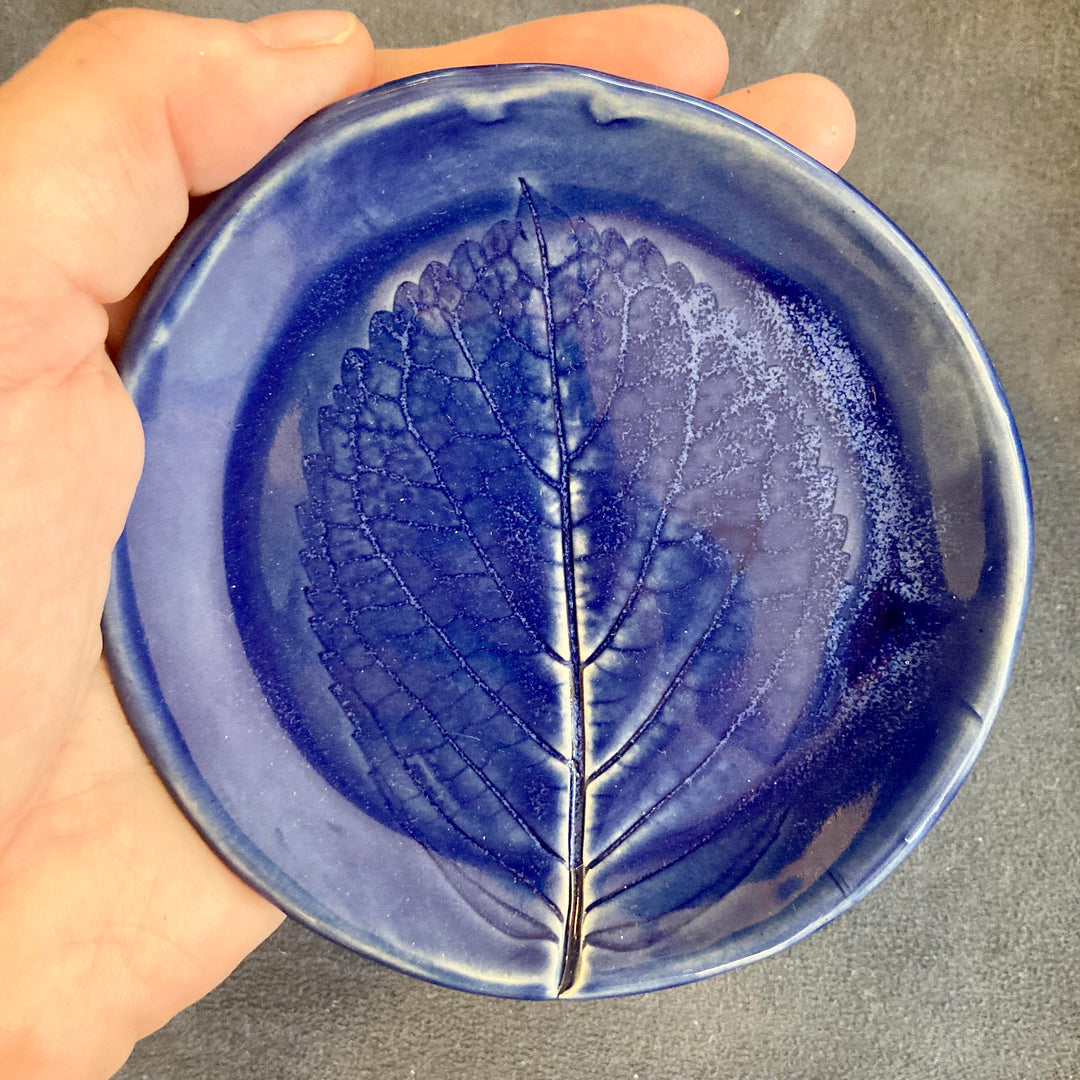Textured Dish Leaf Imprint Dark Blue